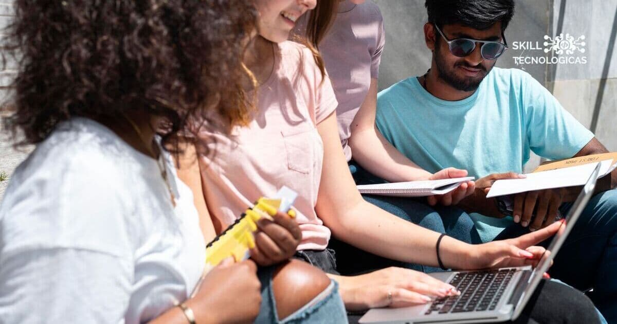 Ilustração do artigo Nível Superior em Tecnologia: Por que Agora é um Requisito em Alta?